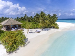 Beach view - Enjoy the fantastic beach around the island.